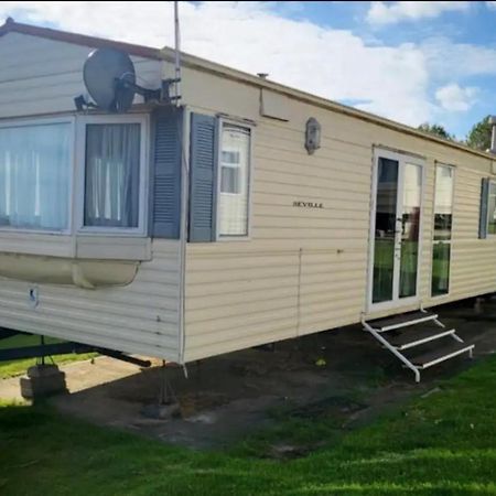 2 Bedroom Caravan With Sea Views Eastchurch ภายนอก รูปภาพ